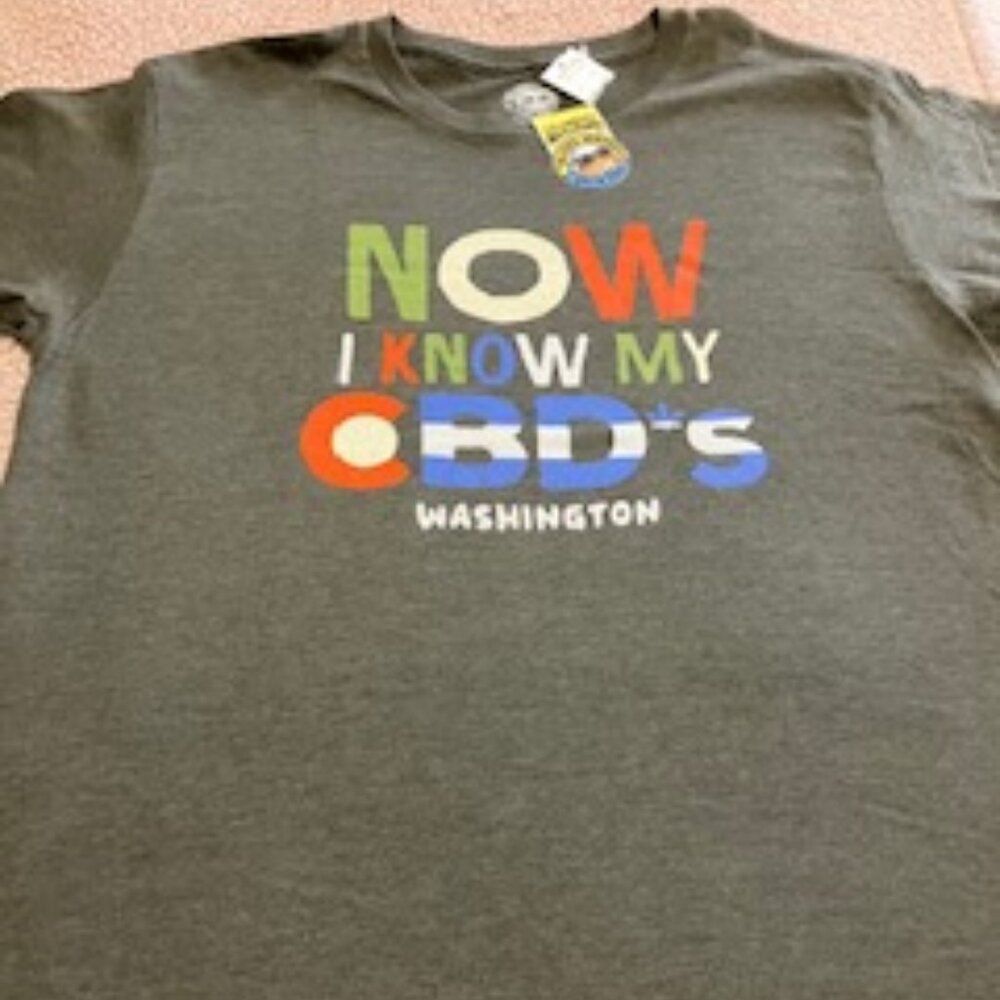 NEW with Tags   Unisex T-Shirt  Size Large